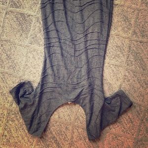 Scoop neck and back gray dress